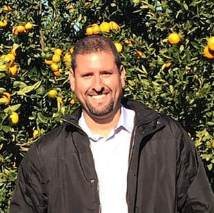 Alumni eugenio oliveira CPB_AcademicXL_Featurecards_310x310_4