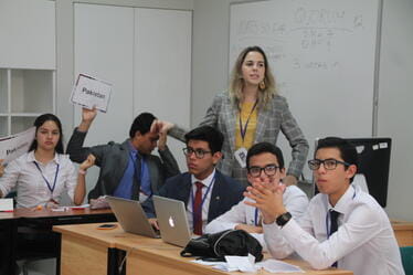 Excelencia académica | Colegio Peruano Británico | Nord Anglia - Visual Time Line Tabs