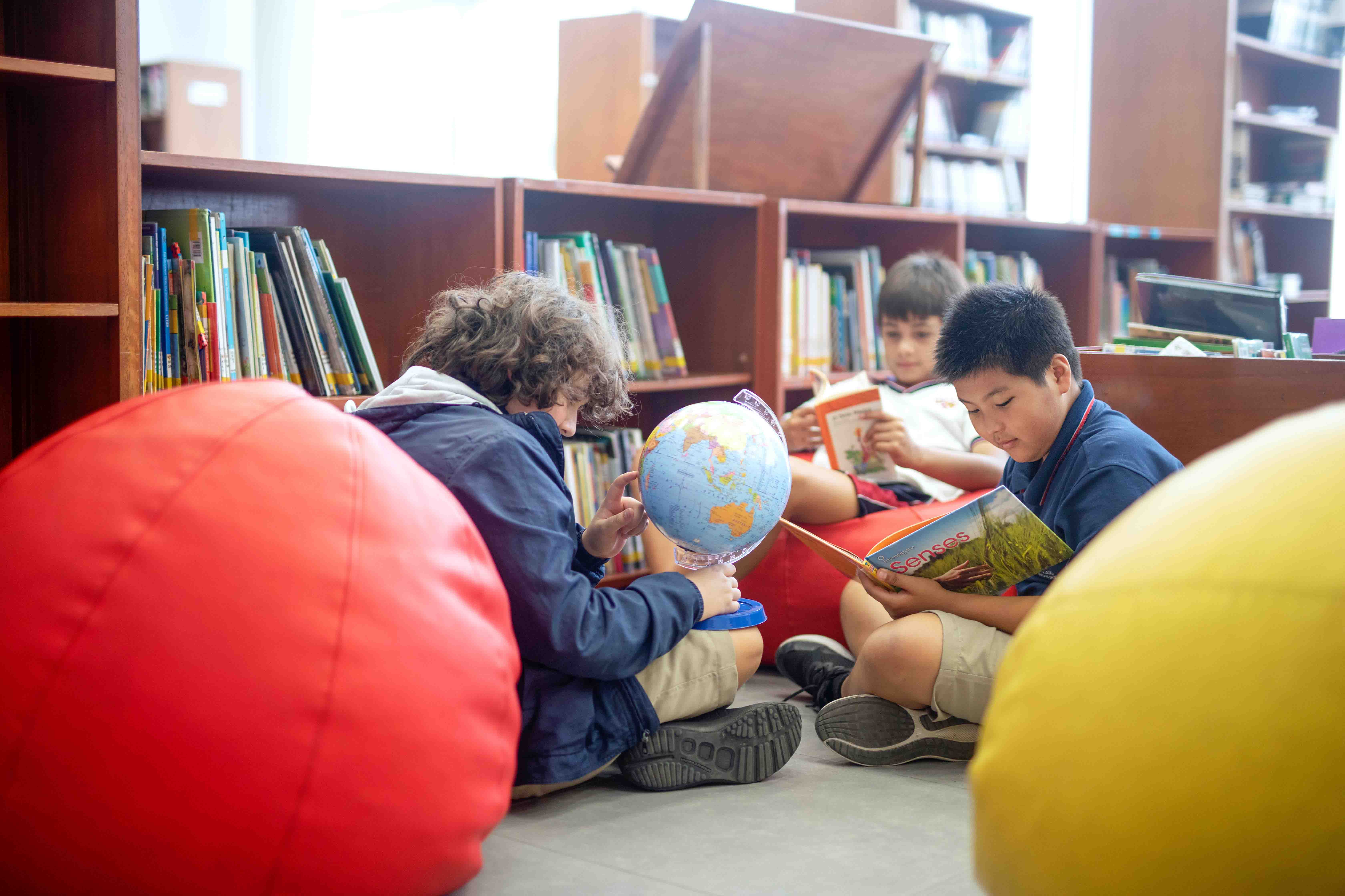 International Primary School, Peru | Colegio Peruano Británico - 08 - Visual Time Line Tabs