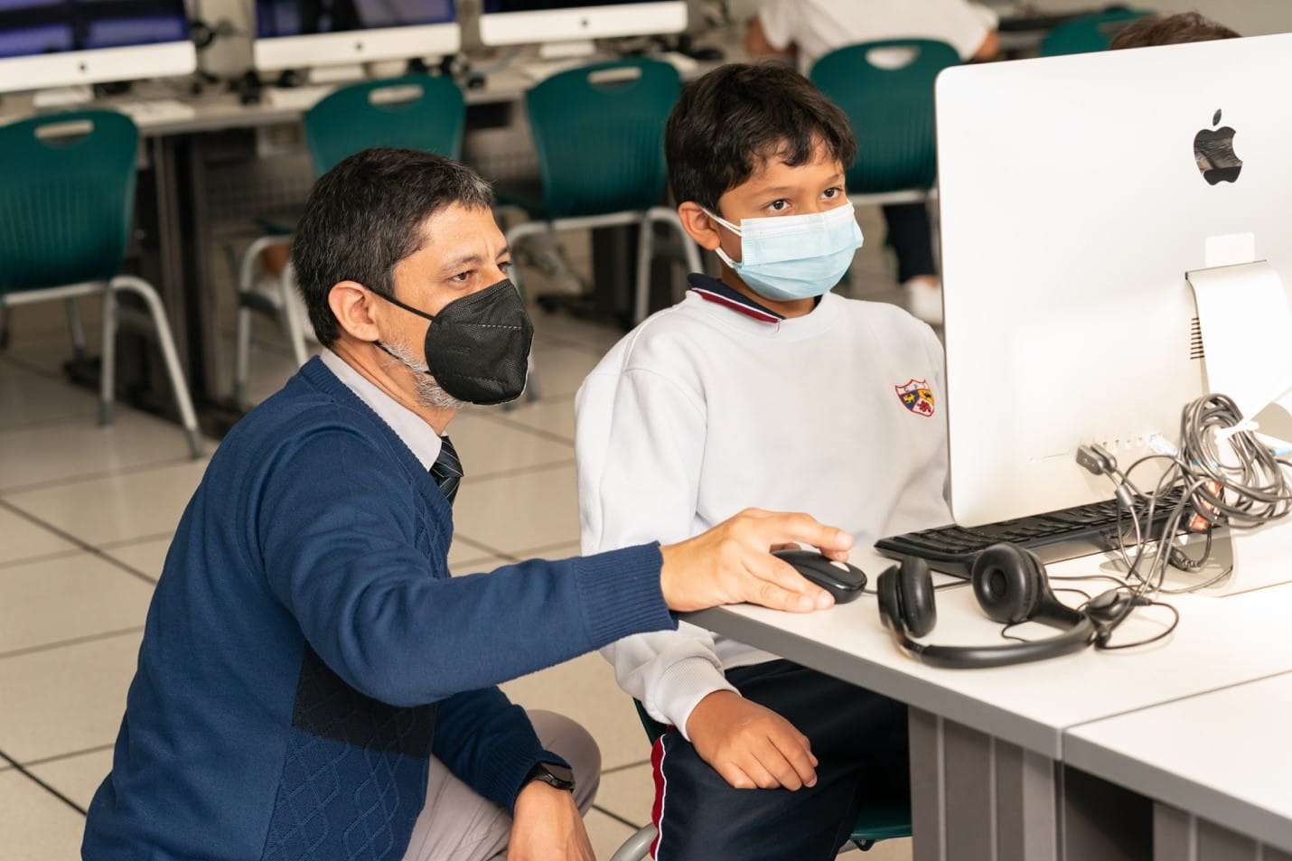 Developing creativity through ICTs - Developing creativity through ICTs